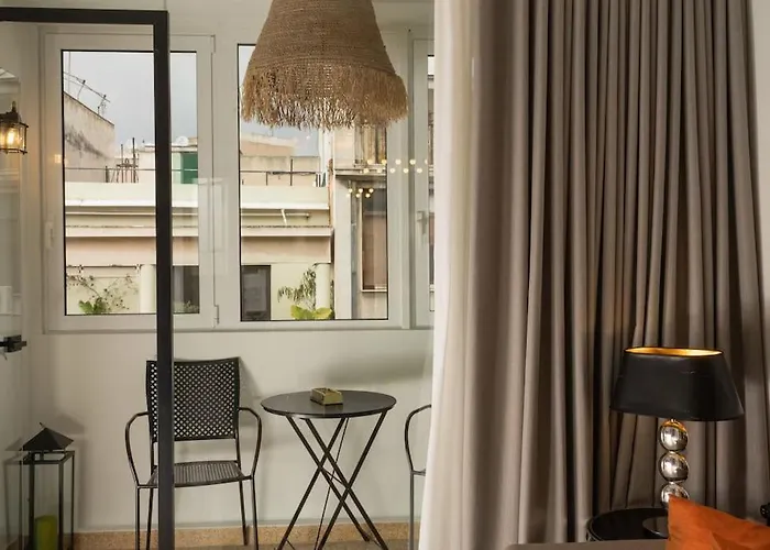 Dema Luxury Suites - Perikleous E6