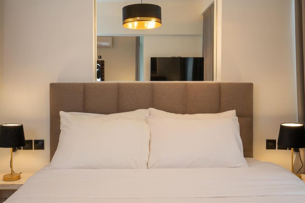 Dema Luxury - Perikleous E6 *