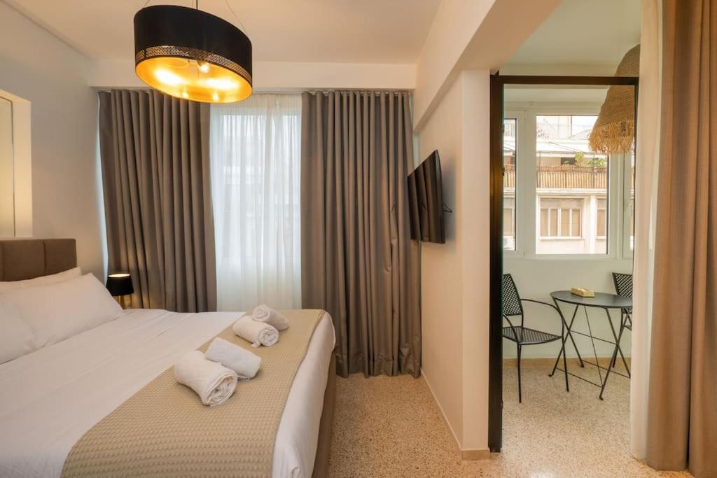Dema Luxury - Perikleous E6 * Athens